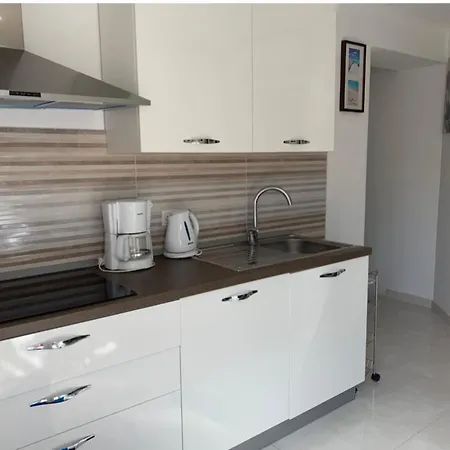 Sea Breeze Apartament *